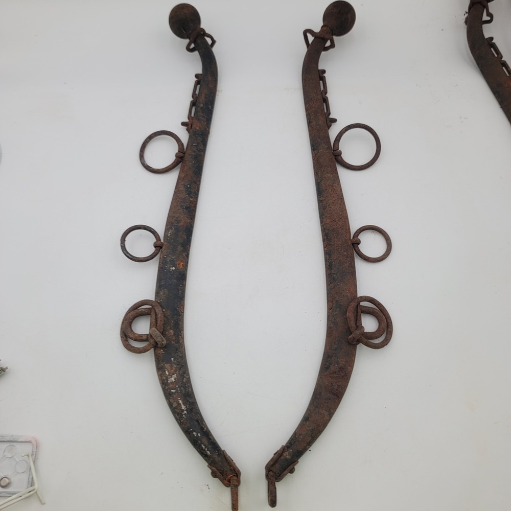 Antique Iron Horse Hames Pair Vintage Farmhouse Primitive Decor Rustic Hames